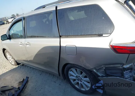 2015 Toyota Sienna Limited Premium 7 Passenger z USA, uszkodzony, nr VIN 5TDYK3DC0FS632909